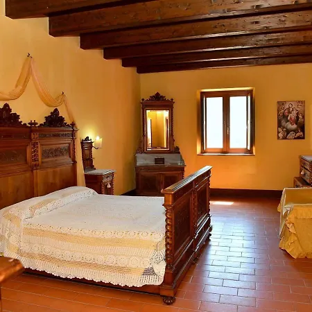 Il Castello Dei Principi Sanseverino 4* Viggianello