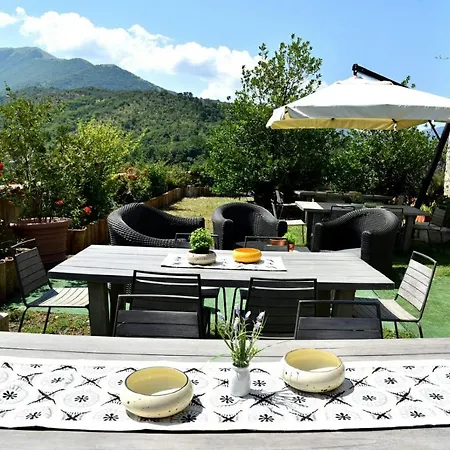 Il Castello Dei Principi Sanseverino Otel Viggianello