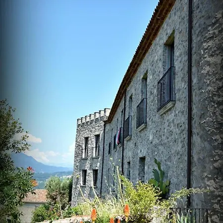 Otel Il Castello Dei Principi Sanseverino 4*