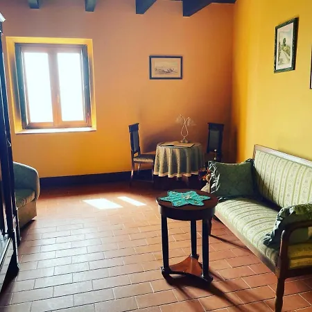 Il Castello Dei Principi Sanseverino Otel Viggianello