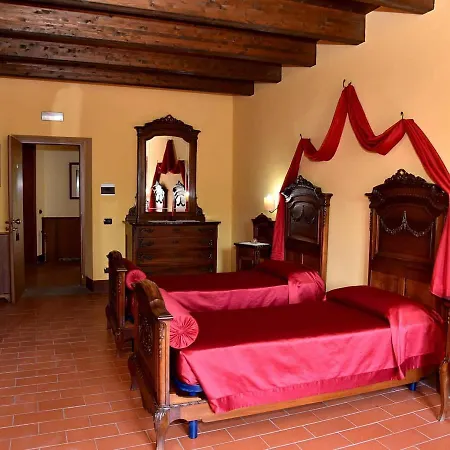 Il Castello Dei Principi Sanseverino Otel