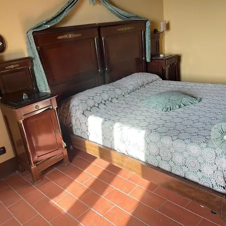 Il Castello Dei Principi Sanseverino Otel 4*