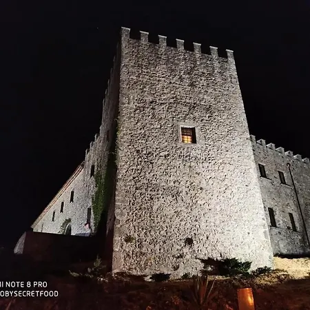 Otel Il Castello Dei Principi Sanseverino