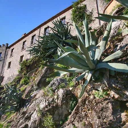 Il Castello Dei Principi Sanseverino Otel Viggianello