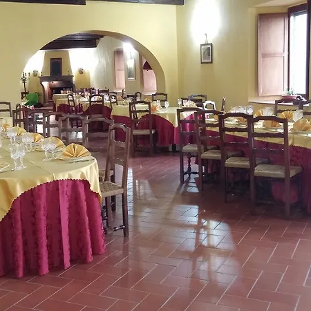 Il Castello Dei Principi Sanseverino Otel