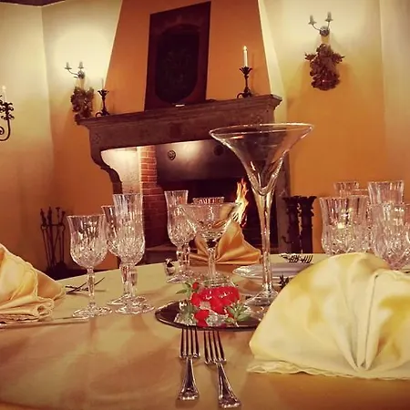 Il Castello Dei Principi Sanseverino Otel 4*
