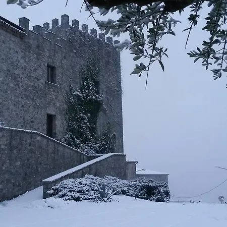 Otel Il Castello Dei Principi Sanseverino