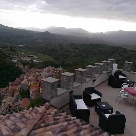 Il Castello Dei Principi Sanseverino Otel 4*