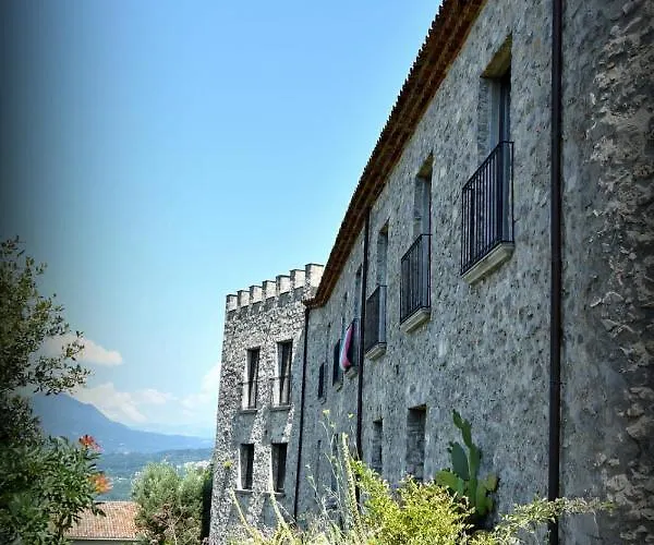 Otel Il Castello Dei Principi Sanseverino 4*