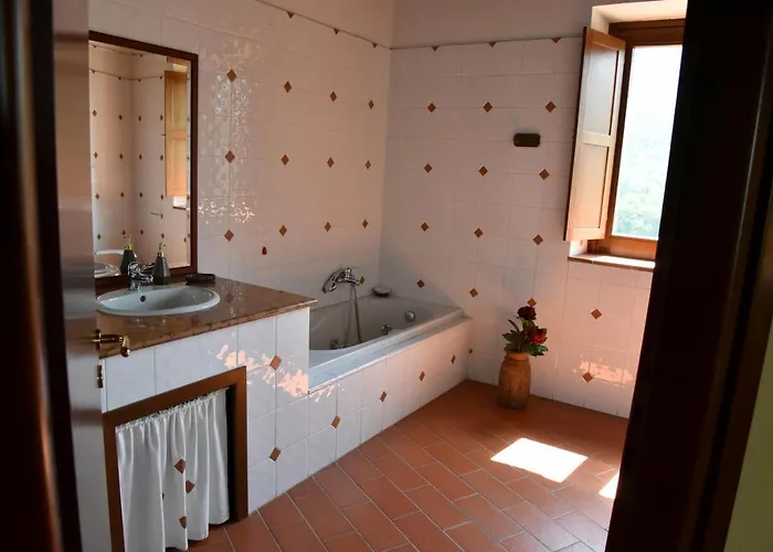 Il Castello Dei Principi Sanseverino Viggianello