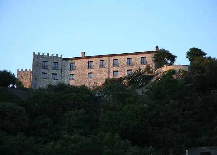 Il Castello Dei Principi Sanseverino Viggianello