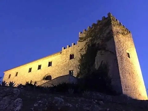Il Castello Dei Principi Sanseverino