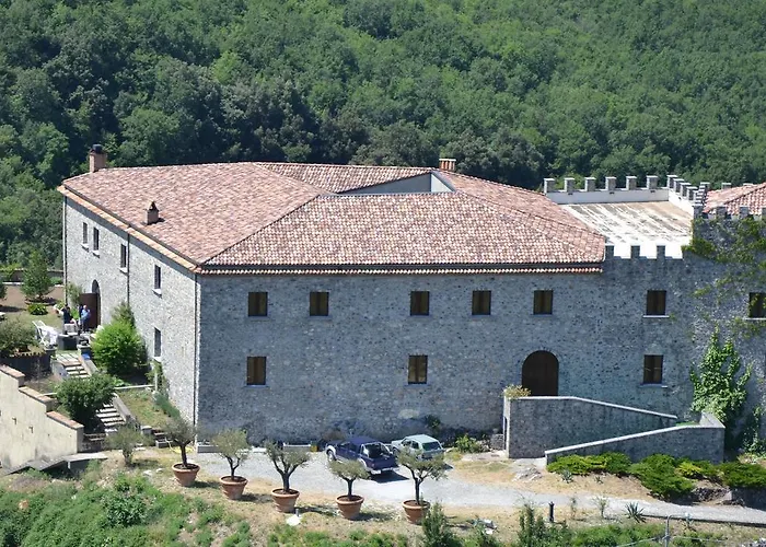 Il Castello Dei Principi Sanseverino 4* Viggianello